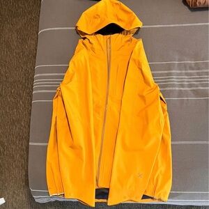 lululemon athletica Men's Bright Orange Raincoat